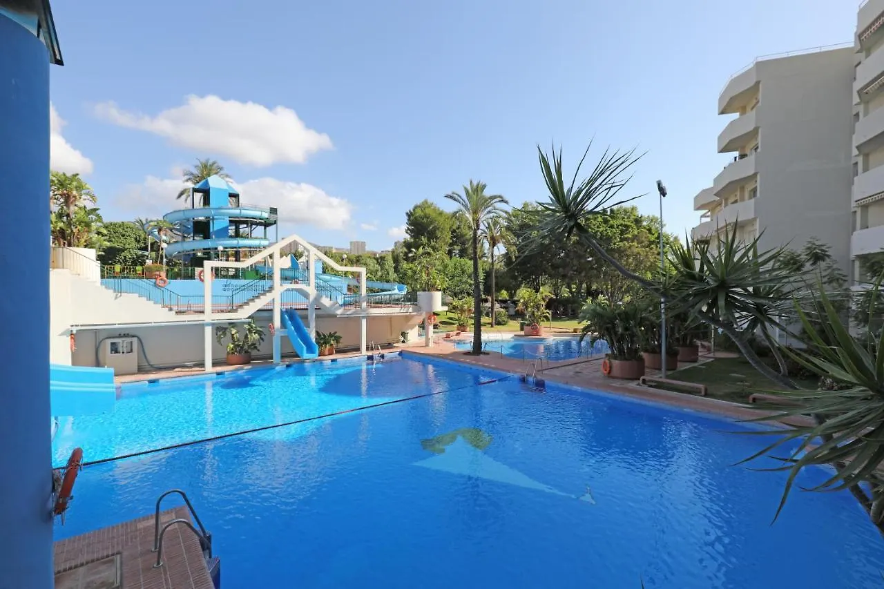 095 - Bright & Comfortable Holiday Apartment With Water Park & Sea Views Benalmádena