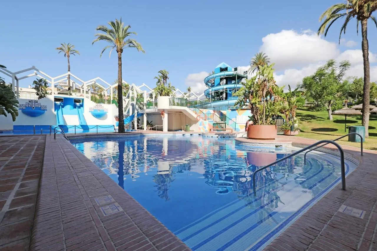 095 - Bright & Comfortable Holiday Apartment With Water Park & Sea Views Benalmádena