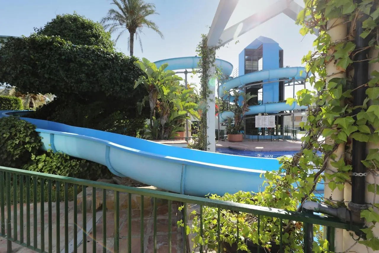 095 - Bright & Comfortable Holiday Apartment With Water Park & Sea Views Benalmádena
