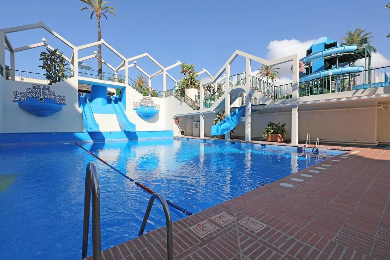 095 - Bright & Comfortable Holiday Apartment With Water Park & Sea Views Benalmádena