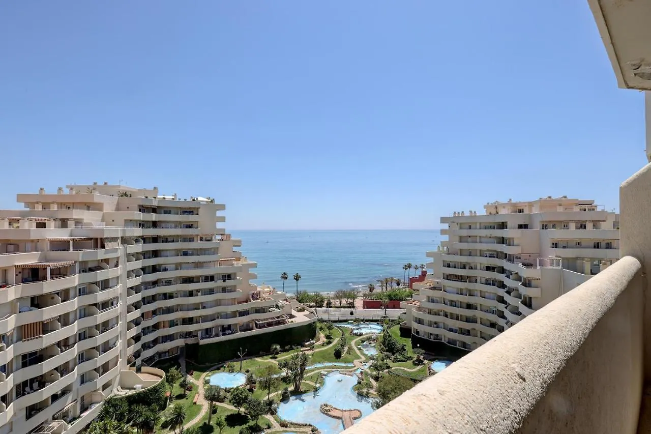 095 - Bright & Comfortable Holiday Apartment With Water Park & Sea Views location